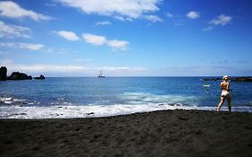 Volcano Beach Views & Wifi